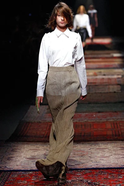 Look 27